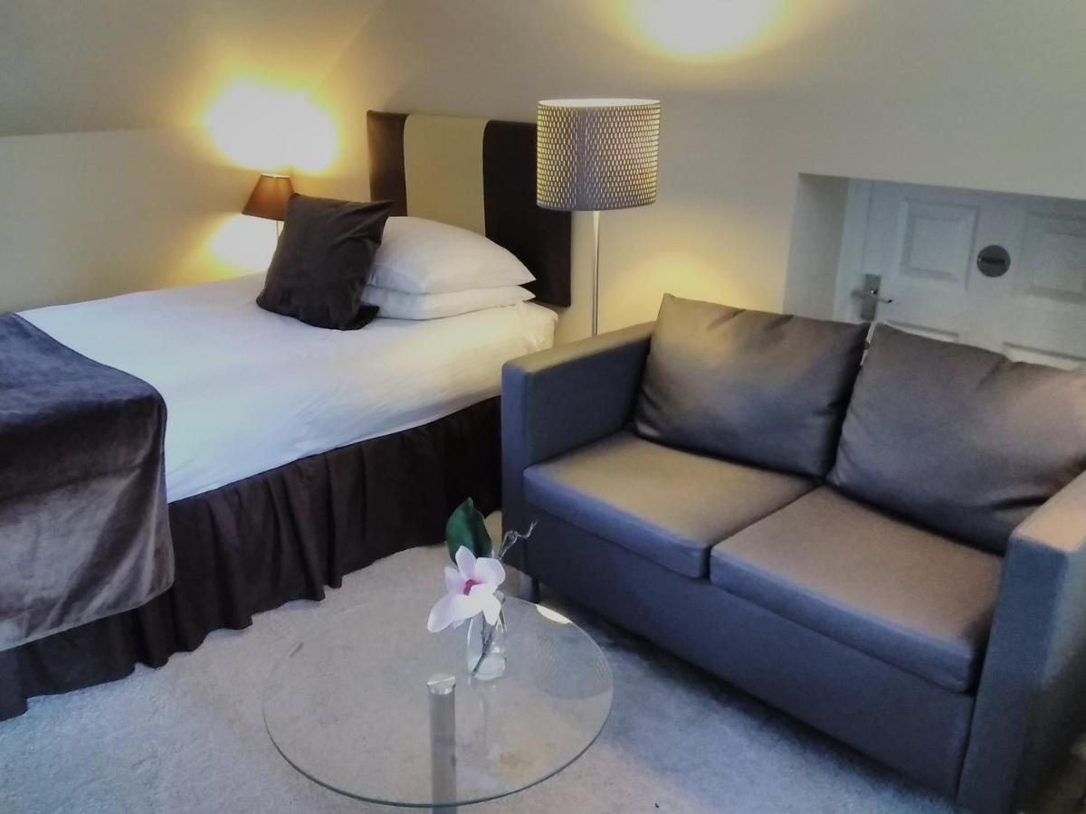 Windermere Studio Rooms - With Free Car Parking Onsite Exterior photo