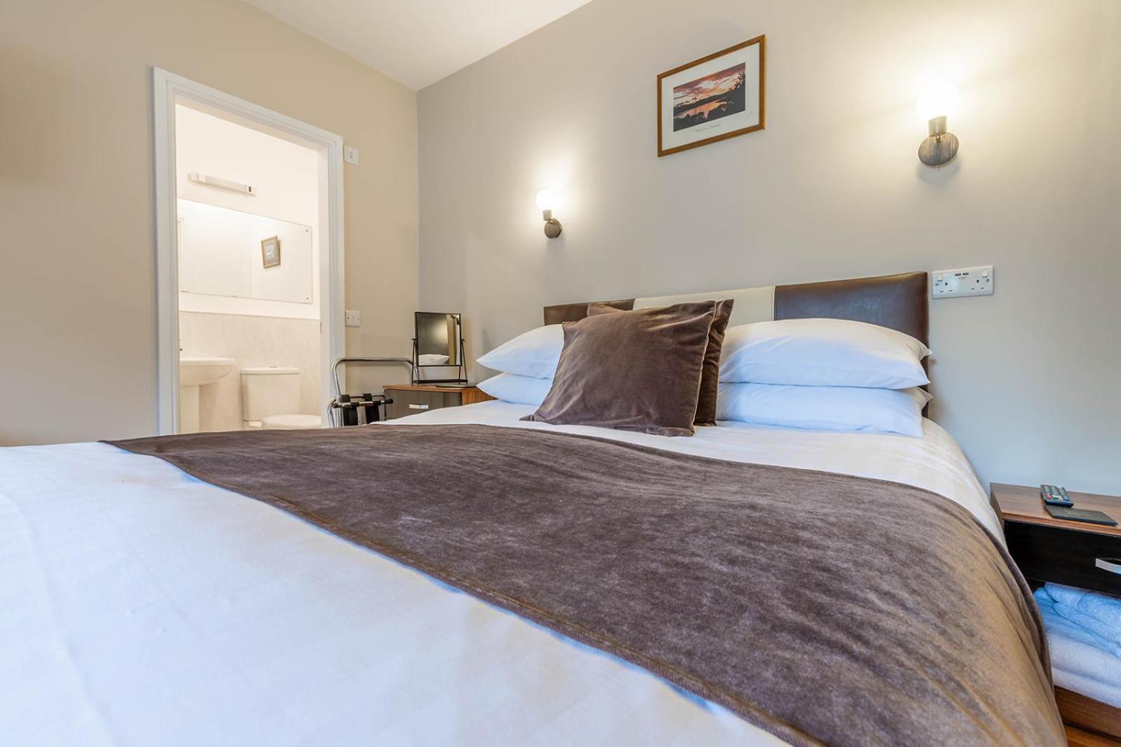 Windermere Studio Rooms - With Free Car Parking Onsite Exterior photo
