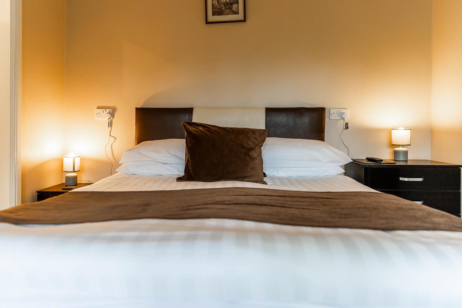 Windermere Studio Rooms - With Free Car Parking Onsite Exterior photo