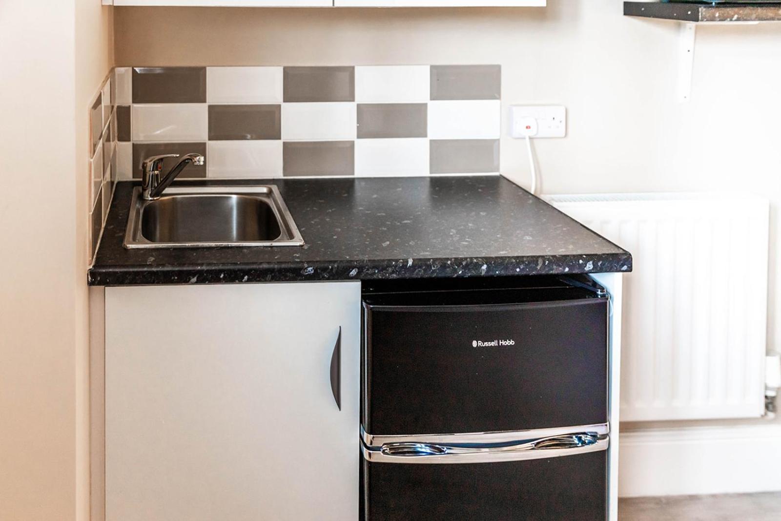 Windermere Studio Rooms - With Free Car Parking Onsite Exterior photo