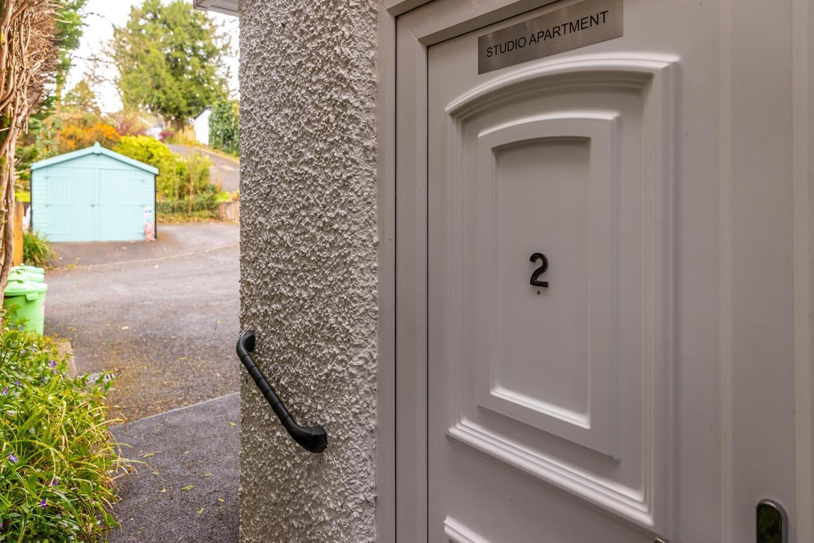 Windermere Studio Rooms - With Free Car Parking Onsite Exterior photo