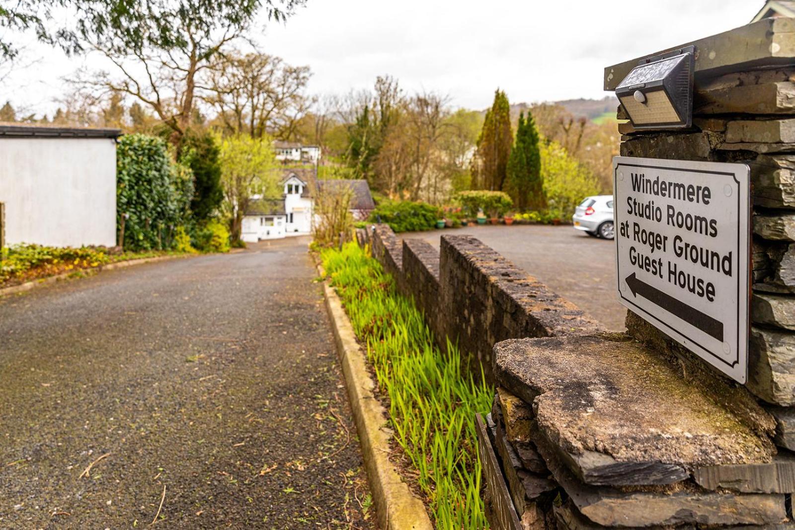 Windermere Studio Rooms - With Free Car Parking Onsite Exterior photo