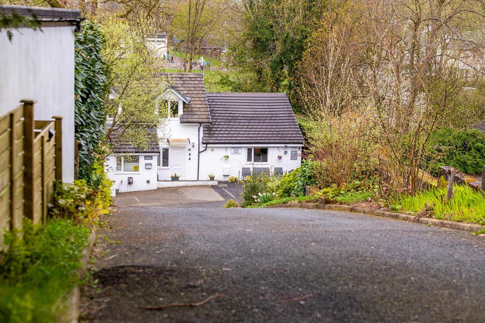 Windermere Studio Rooms - With Free Car Parking Onsite Exterior photo