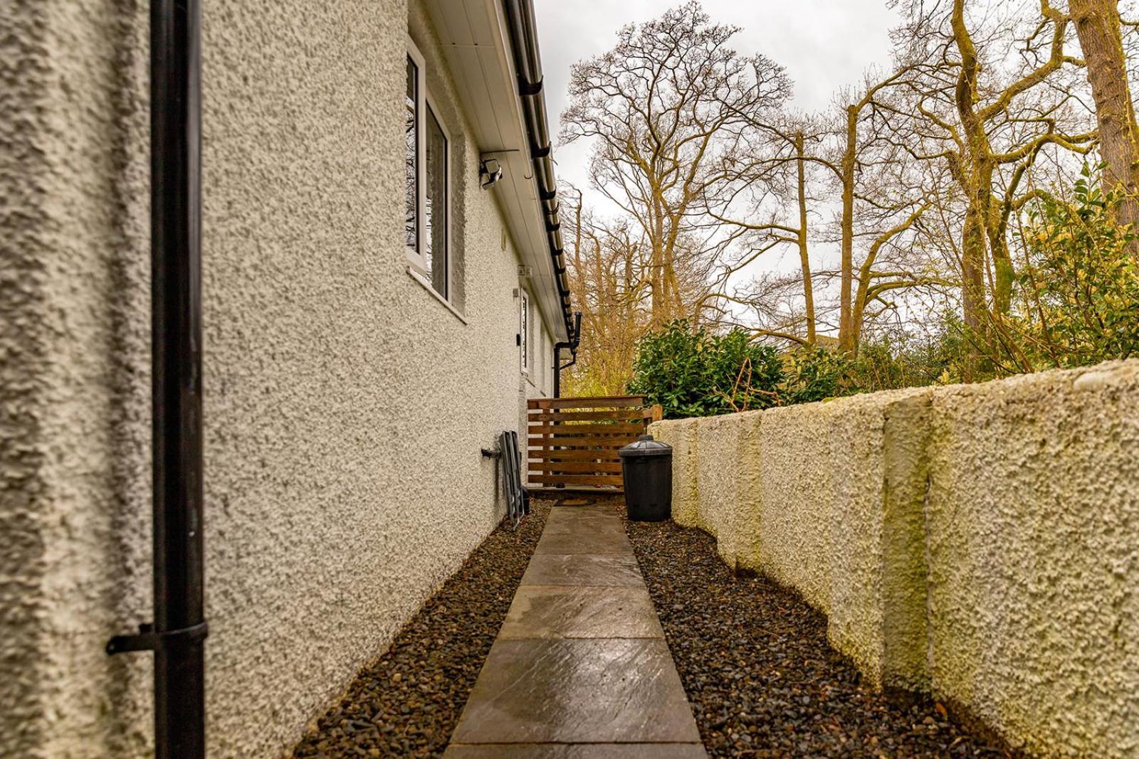 Windermere Studio Rooms - With Free Car Parking Onsite Exterior photo